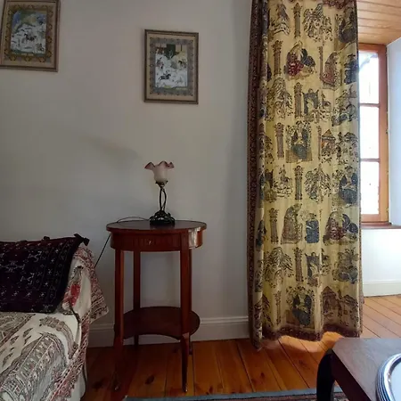 Дом отдыха Belle Maison Ancienne Bien Equipee Avec Vue *