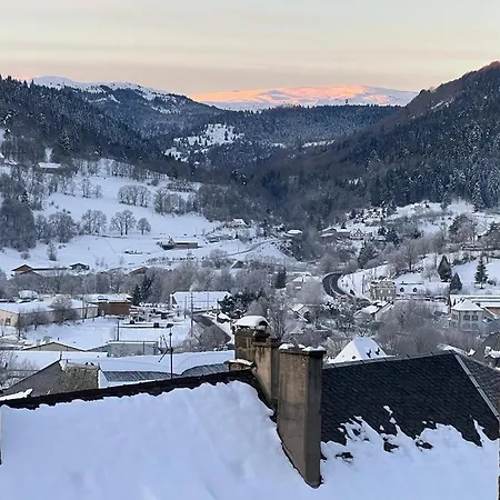 Dom wakacyjny Belle Maison Ancienne Bien Equipee Avec Vue *